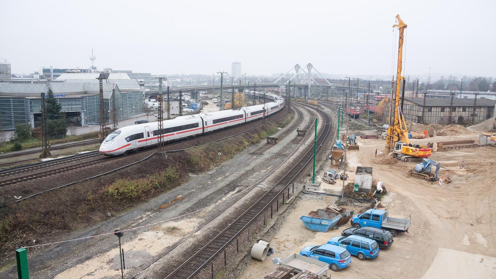 deutsche bahn jobs, wie viele berufsfelder gibt es, jobs mit planen und organisieren, berufe mit auto fahren,